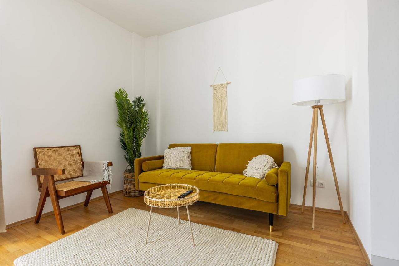 Bright Stylish Apartment With A Balcony In A Top Location Bécs Kültér fotó