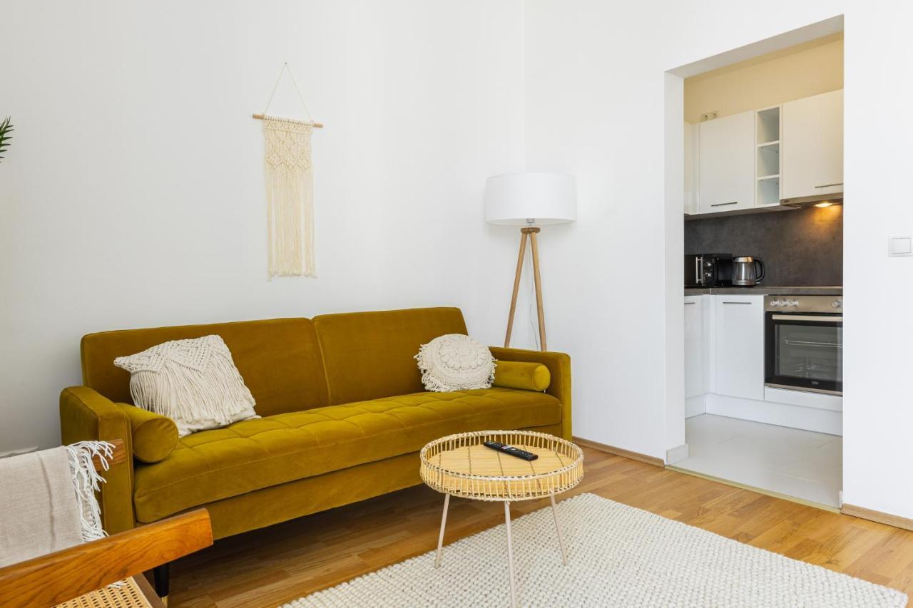 Bright Stylish Apartment With A Balcony In A Top Location Bécs Kültér fotó