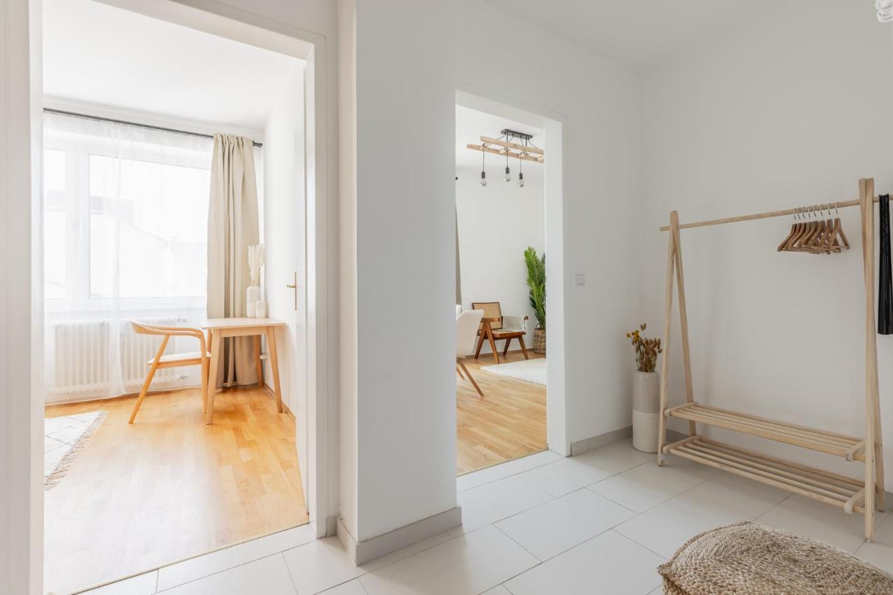 Bright Stylish Apartment With A Balcony In A Top Location Bécs Kültér fotó