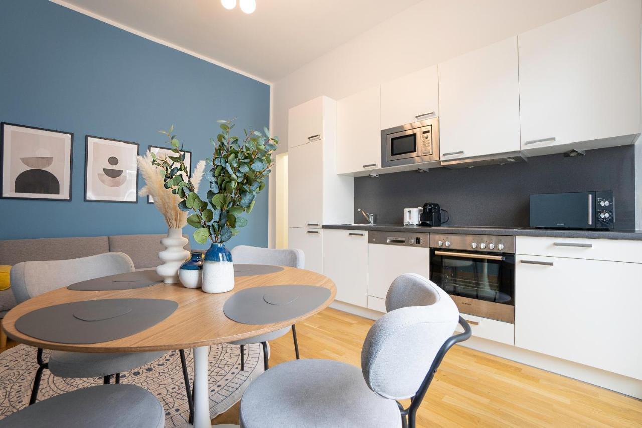 Bright Stylish Apartment With A Balcony In A Top Location Bécs Kültér fotó