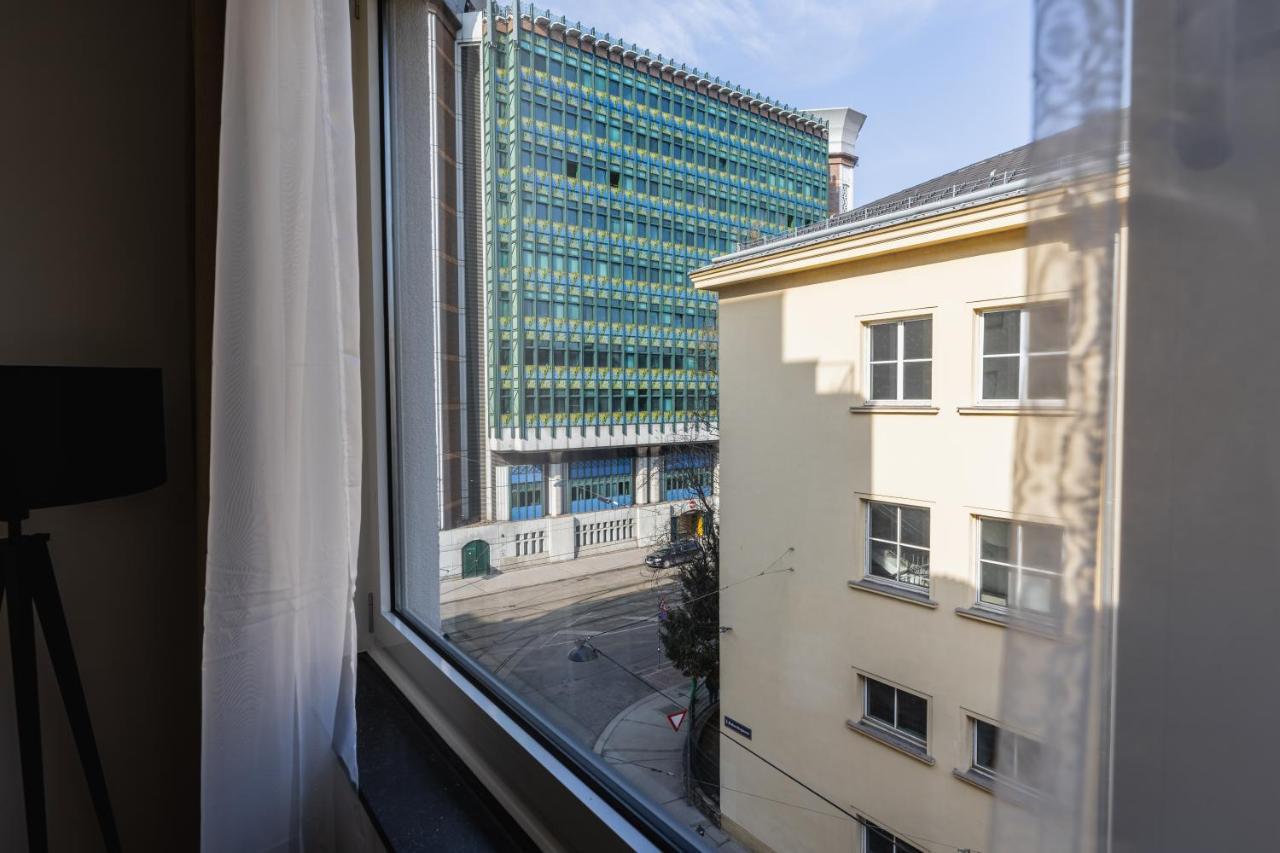 Bright Stylish Apartment With A Balcony In A Top Location Bécs Kültér fotó