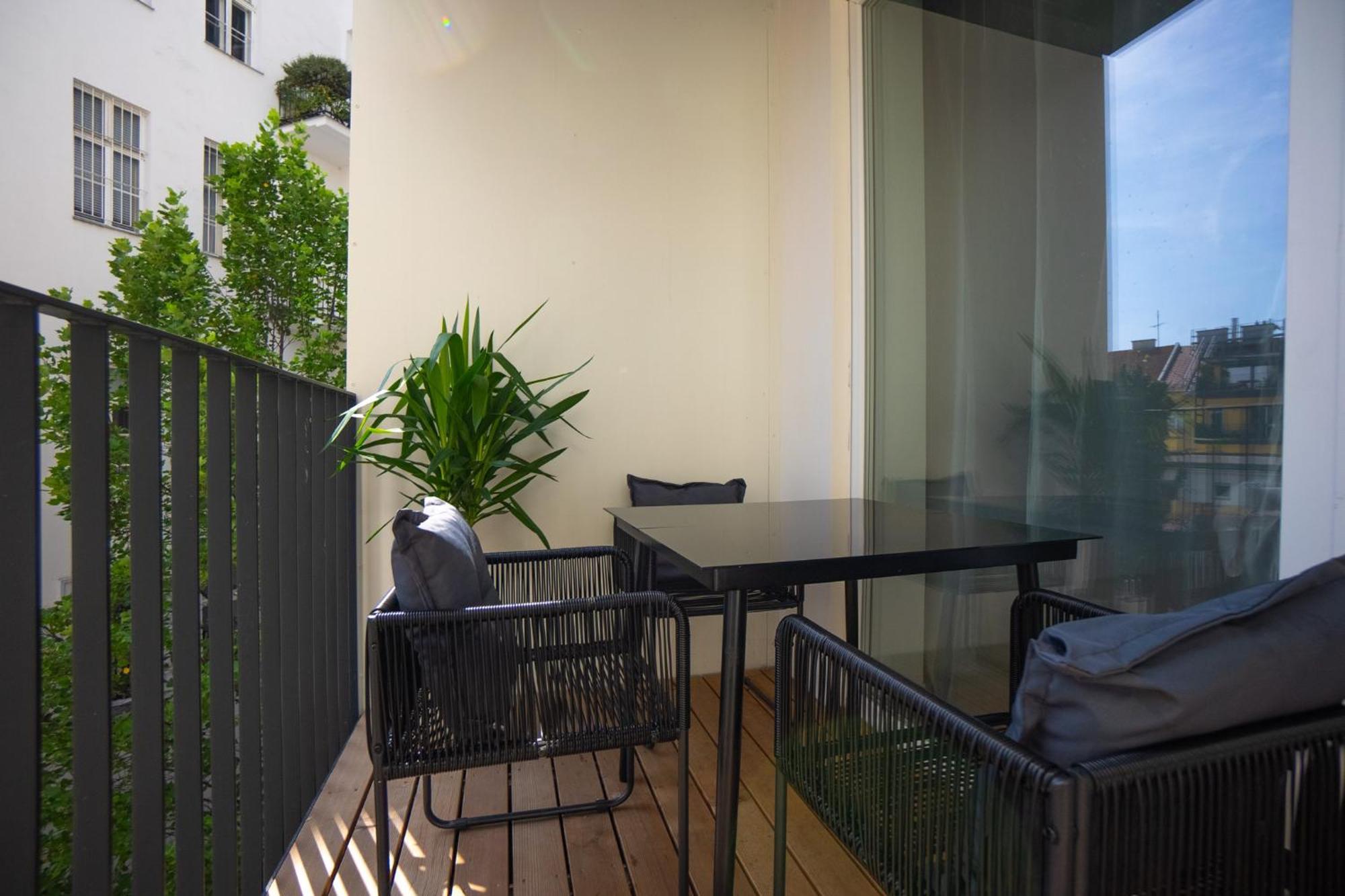 Bright Stylish Apartment With A Balcony In A Top Location Bécs Kültér fotó